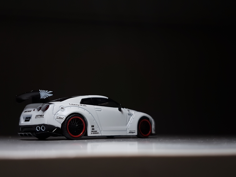 Illustration for article titled Land of the Rising Sun: Mini GT LB Works R35... without the sun